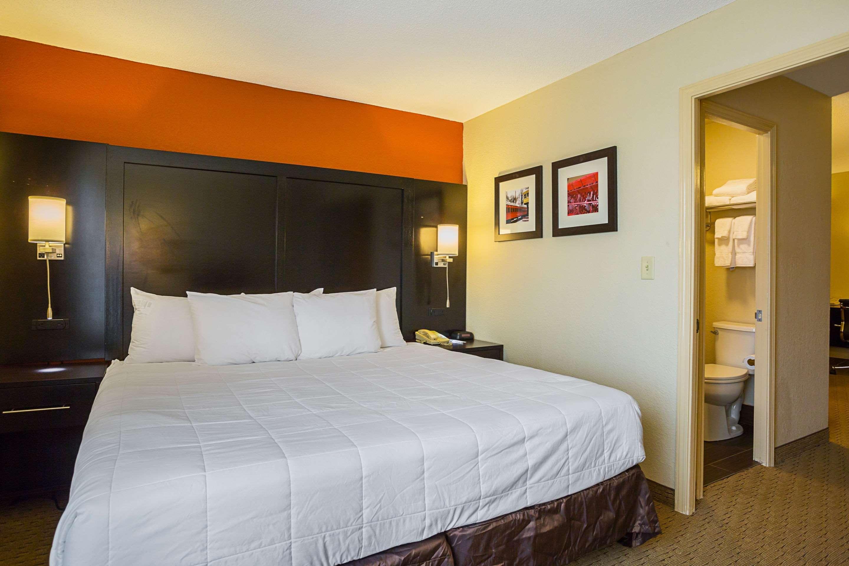 Clarion Inn & Suites Evansville Dış mekan fotoğraf