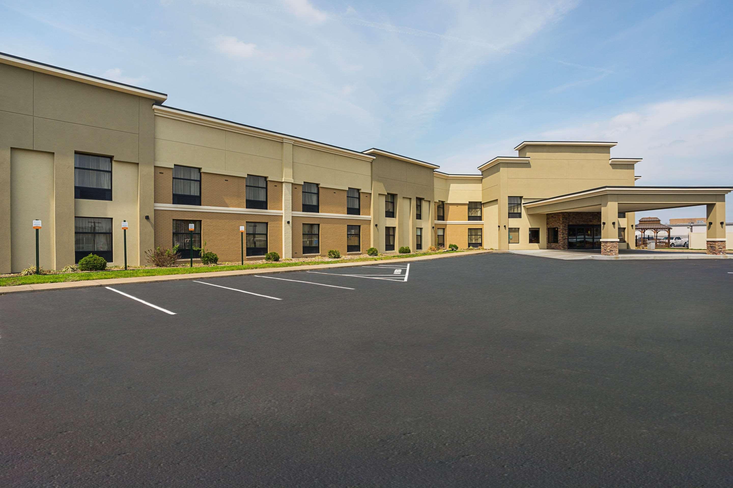 Clarion Inn & Suites Evansville Dış mekan fotoğraf