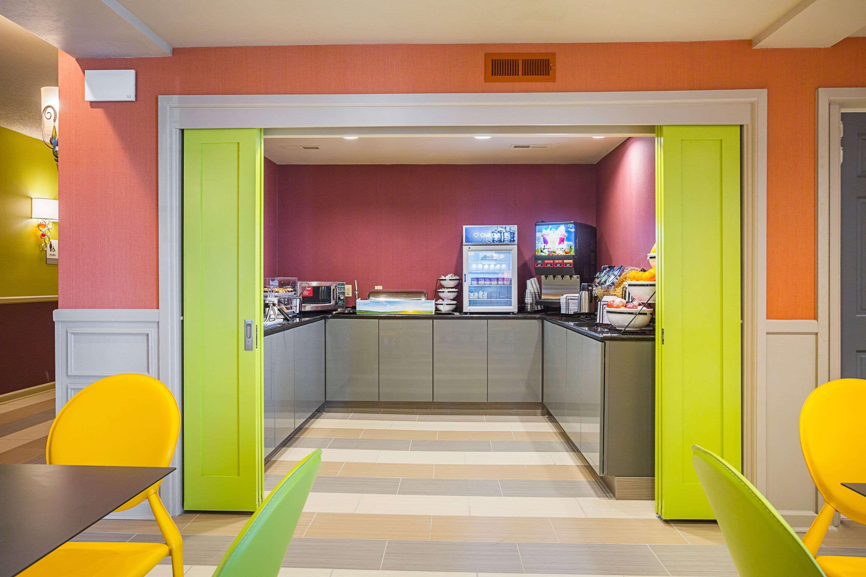 Clarion Inn & Suites Evansville Dış mekan fotoğraf
