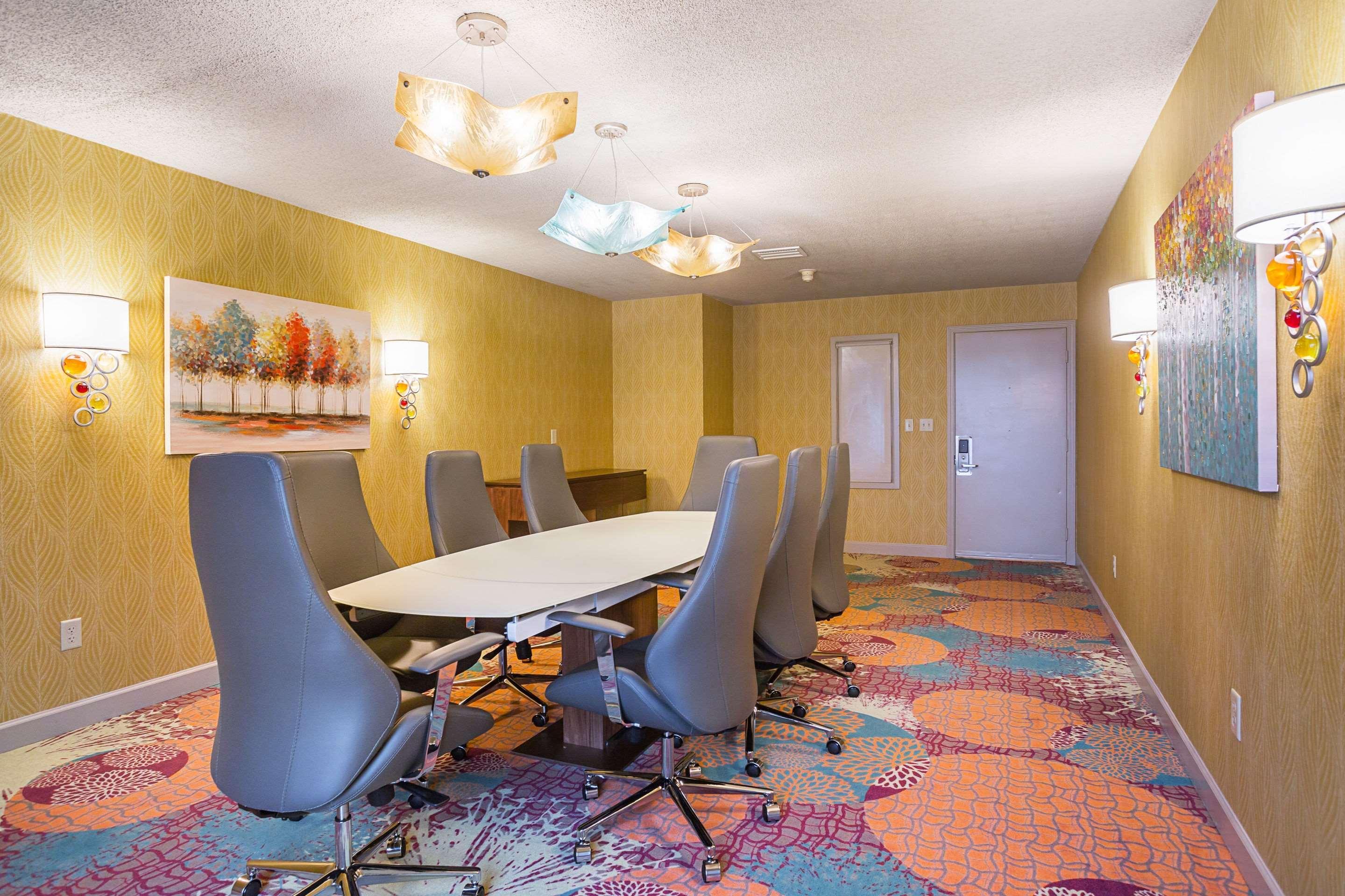 Clarion Inn & Suites Evansville Dış mekan fotoğraf