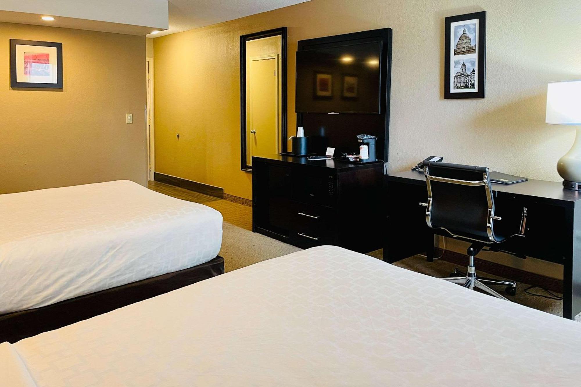 Clarion Inn & Suites Evansville Dış mekan fotoğraf